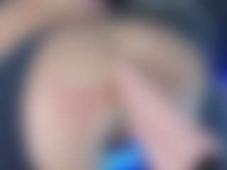 LoLaHotWet's Live Sex Cam Show