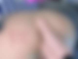 LoLaHotWet's Live Sex Cam Show