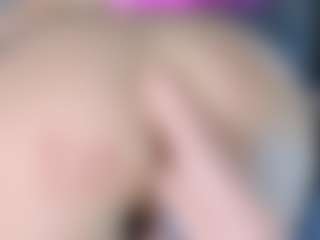 LoLaHotWet's Live Sex Cam Show