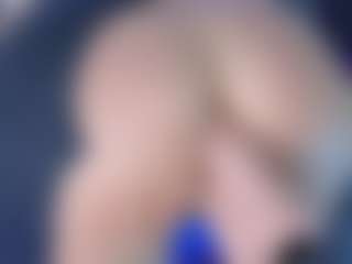 LoLaHotWet's Live Sex Cam Show
