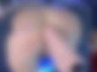 LoLaHotWet's Live Sex Cam Show