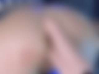 LoLaHotWet's Live Sex Cam Show