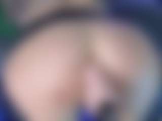LoLaHotWet's Live Sex Cam Show