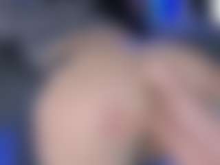 LoLaHotWet's Live Sex Cam Show