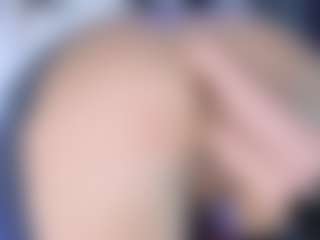 LoLaHotWet's Live Sex Cam Show