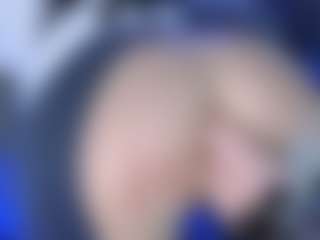 Live cam show with LoLaHotWet - HD Curvy on Camming Site