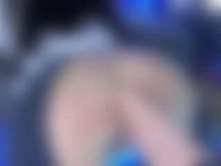 LoLaHotWet's Live Sex Cam Show