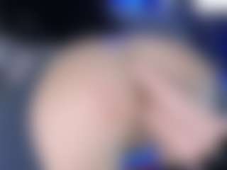 LoLaHotWet's Live Sex Cam Show