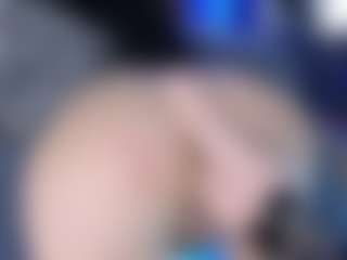 LoLaHotWet's Live Sex Cam Show