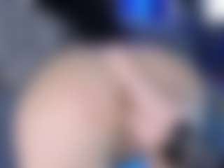 LoLaHotWet's Live Sex Cam Show