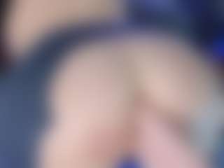 LoLaHotWet's Live Sex Cam Show