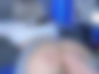 LoLaHotWet's Live Sex Cam Show