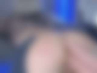 LoLaHotWet's Live Sex Cam Show