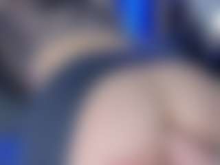 LoLaHotWet's Live Sex Cam Show