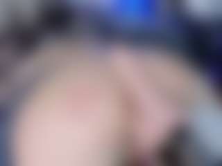Live cam show with LoLaHotWet - HD Big Tits on Hubzter Live
