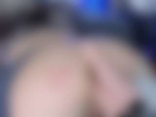 LoLaHotWet's Live Sex Cam Show