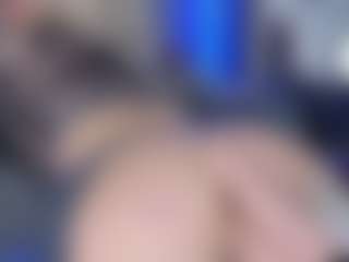 LoLaHotWet's Live Sex Cam Show