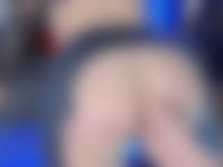 LoLaHotWet's Live Sex Cam Show