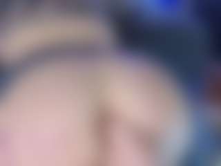 LoLaHotWet's Live Sex Cam Show