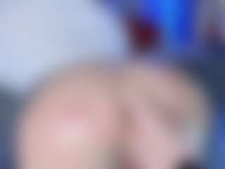 LoLaHotWet's Live Sex Cam Show