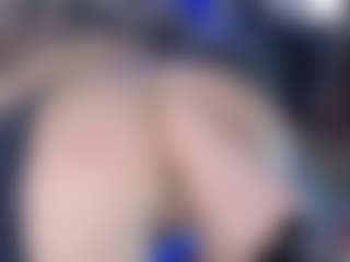 LoLaHotWet's Live Sex Cam Show