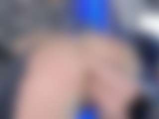 LoLaHotWet's Live Sex Cam Show