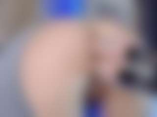 LoLaHotWet's Live Sex Cam Show