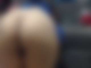 Live cam show with Viioletta19 - Glasses on SquirtSoMuch