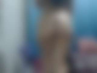 Live cam show with Viioletta19 - Glasses on Cam Slut