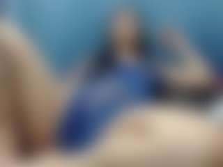 Live cam show with Viioletta19 - Flashing on AdultVida.com