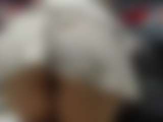 Live cam show with Viioletta19 - Average on Camsoda