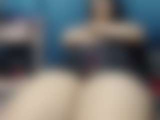 Live cam show with Viioletta19 - Flashing on Camsoda