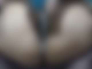Эротическая трансляция с Viioletta19 — Thong на Camsoda