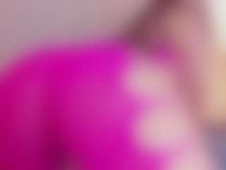 Live cam show with sara-bonneth - Gagging on Camiplay Live