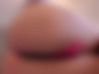 sara-bonneth's Live Sex Cam Show