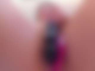 sara-bonneth's Live Sex Cam Show