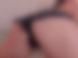 sara-bonneth's Live Sex Cam Show