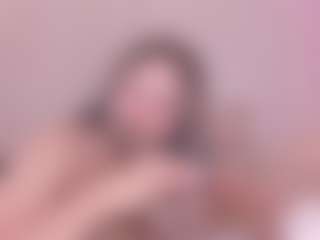 Live cam show with sara-bonneth - Gagging on Camsoda