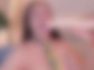 Live cam show with sara-bonneth - Spank on friskycurves.com