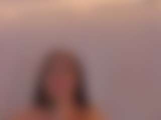 Live cam show with sara-bonneth - Fingering on madthumbs