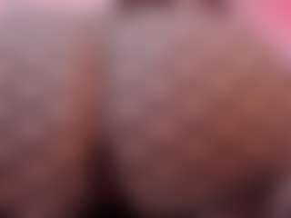 Live cam show with sara-bonneth - Brown Hair on https://playwithruby.com