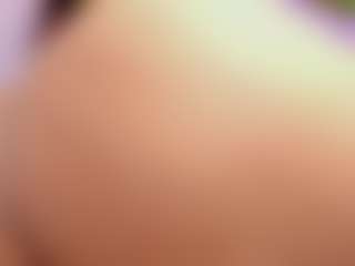 Live cam show with sara-bonneth - Public Curvy on live18s.com
