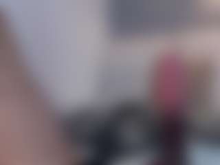 Live cam show with sara-bonneth - Shaved Pussy Curvy on SmokeAndPoke