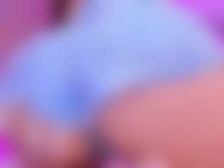 Live cam show with sara-bonneth - Gagging on Camsoda