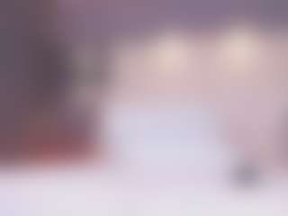 Live cam show with Valeeria - Petite on AdultVida.com
