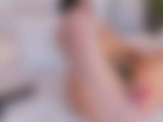 Live cam show with Valeeria - Petite Young Adult on TastyBlacksLive