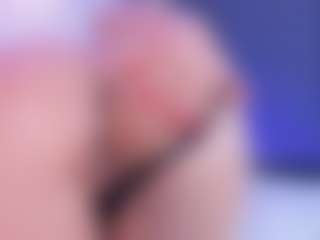 Live cam show with Valeeria - Dildo Or Vibrator on Camsoda