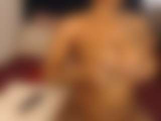 BootyCallEver MILF webcam performer live streaming