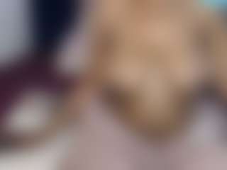 BootyCallEver MILF webcam performer live streaming