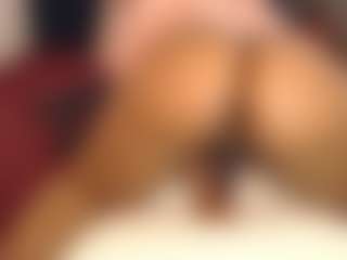 BootyCallEver MILF webcam performer live streaming
